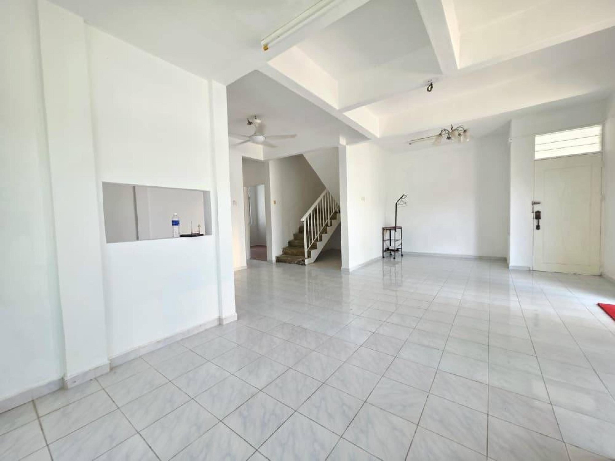 RUMAH SEMI D, 2 TINGKAT LOT 144 GONG LIMAU, CHUKAI KEMAMAN
