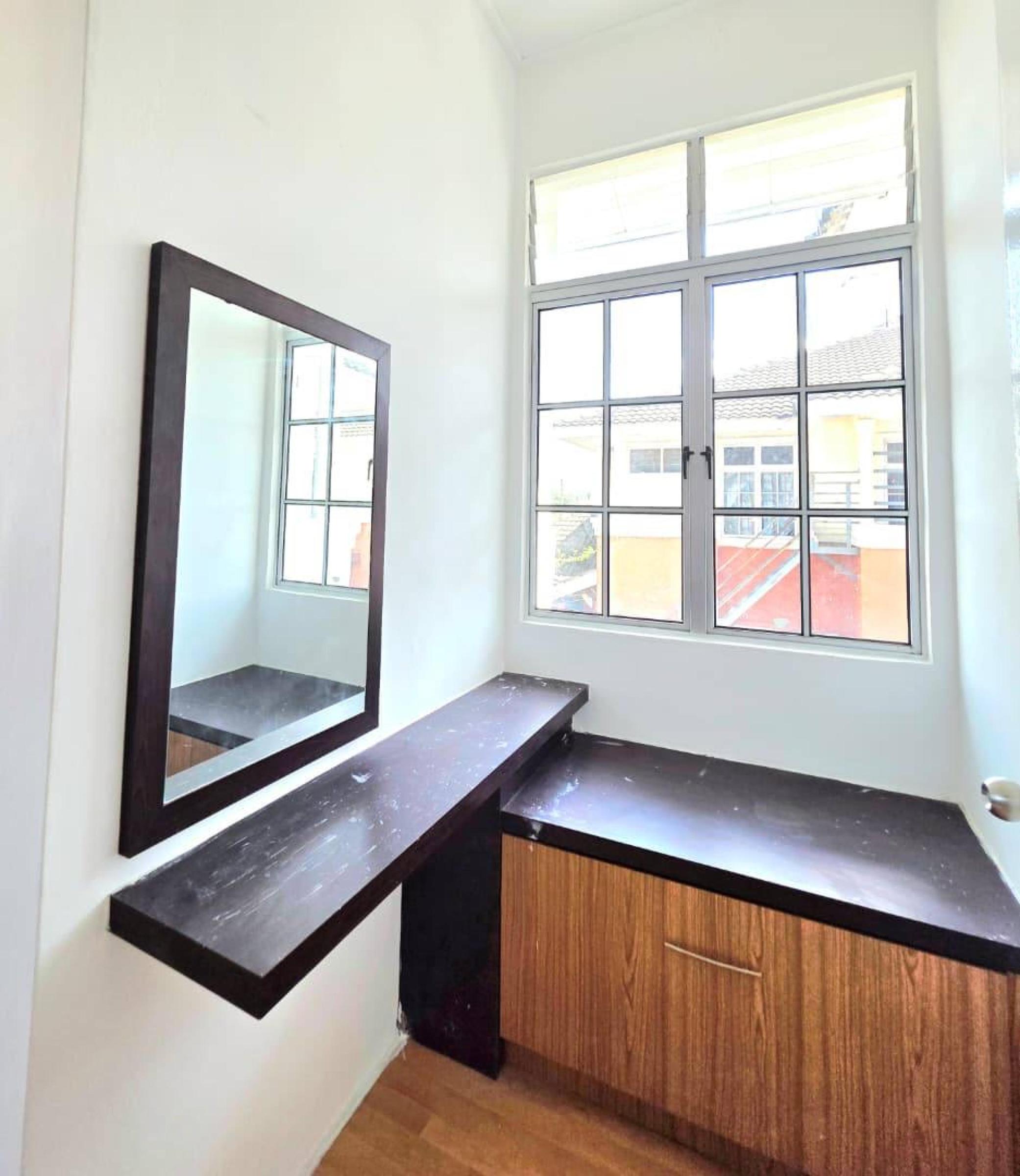 RUMAH SEMI D, 2 TINGKAT LOT 144 GONG LIMAU, CHUKAI KEMAMAN