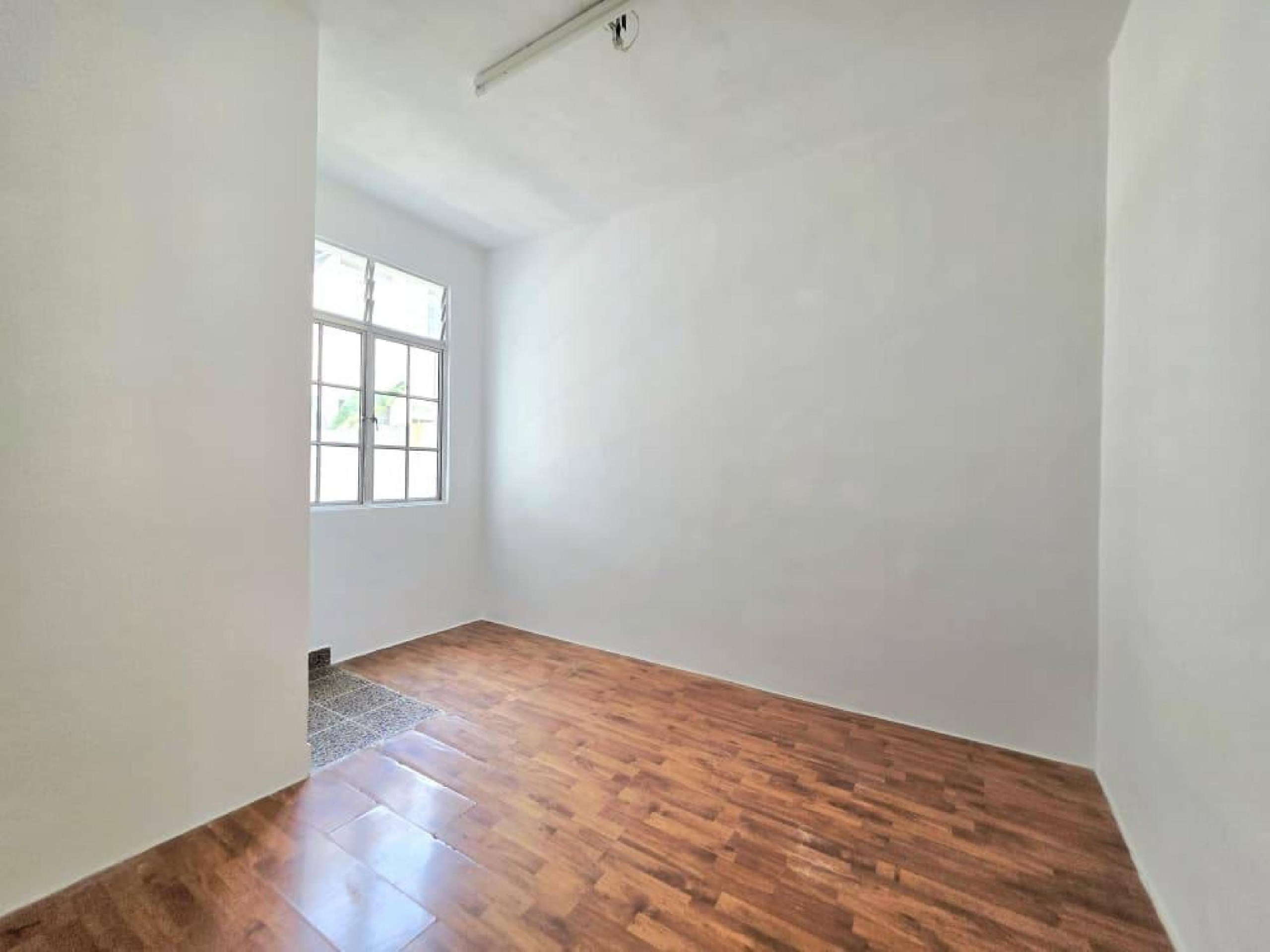 RUMAH SEMI D, 2 TINGKAT LOT 144 GONG LIMAU, CHUKAI KEMAMAN