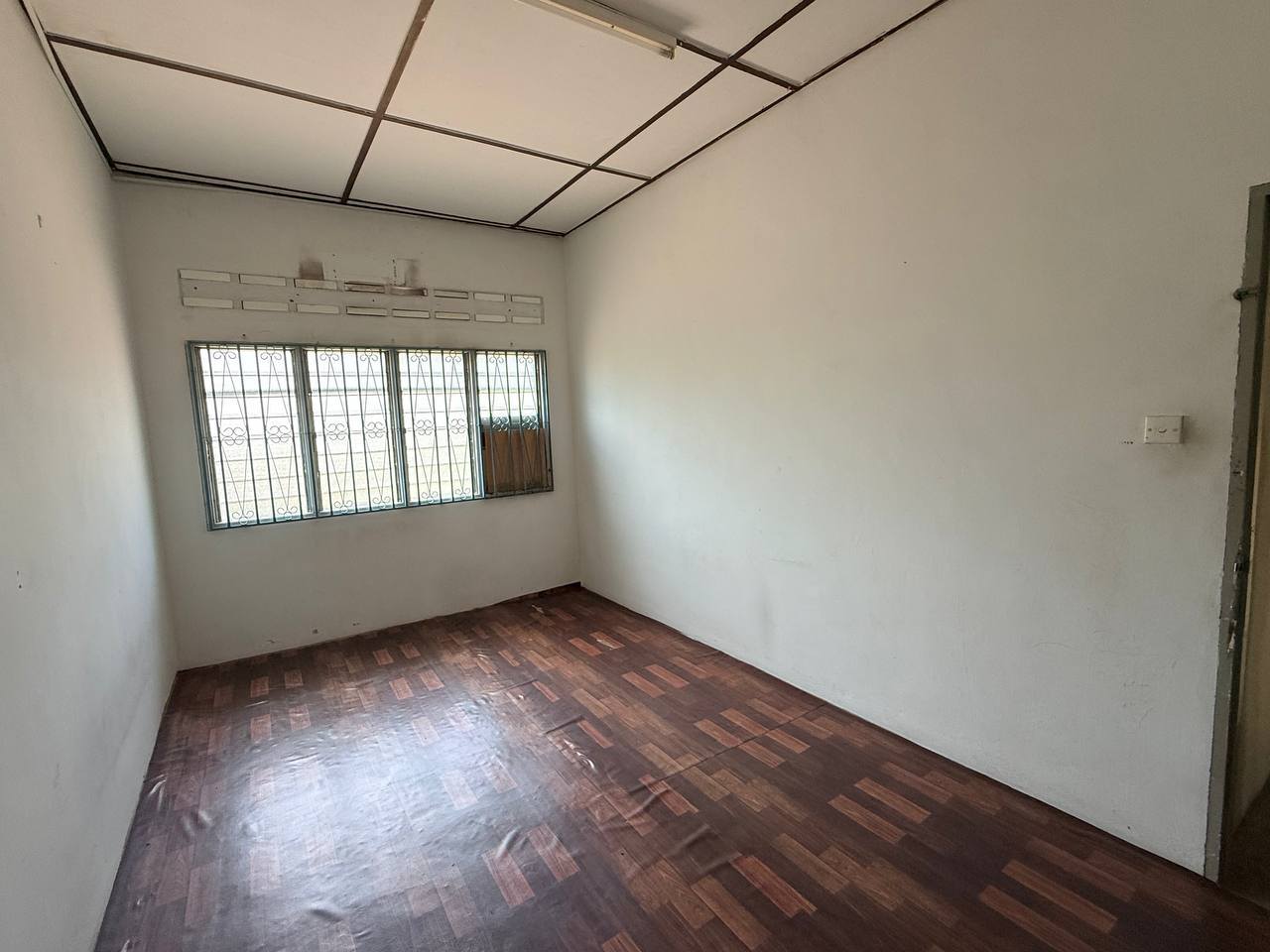 Rumah Teres 2 Tingkat di Jalan Dato Untuk Dijual
