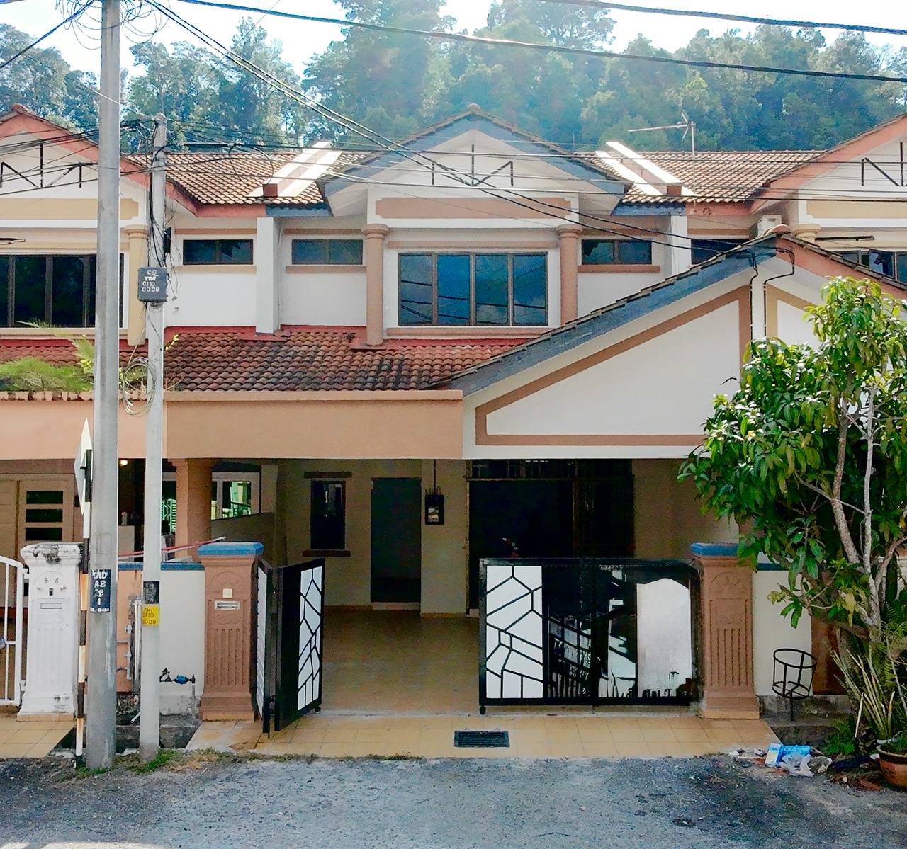Rumah Teres 2 Tingkat di Geliga Intan , Kemaman