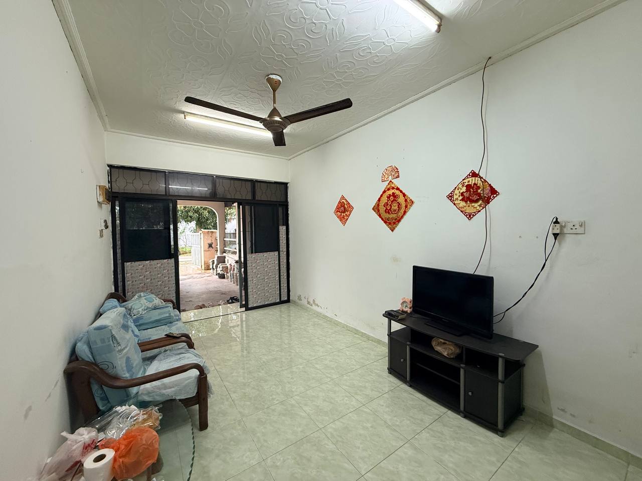 Rumah Teres di Geliga