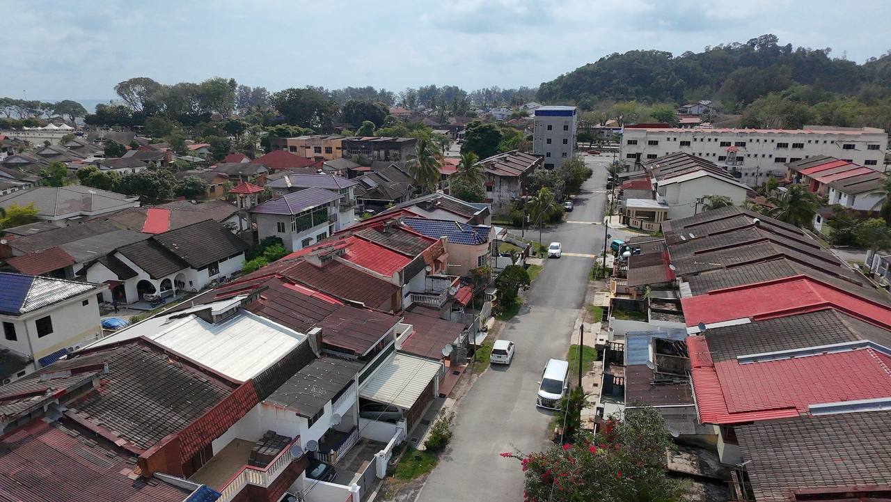 Rumah Teres 2 Tingkat di Geliga Untuk Dijual
