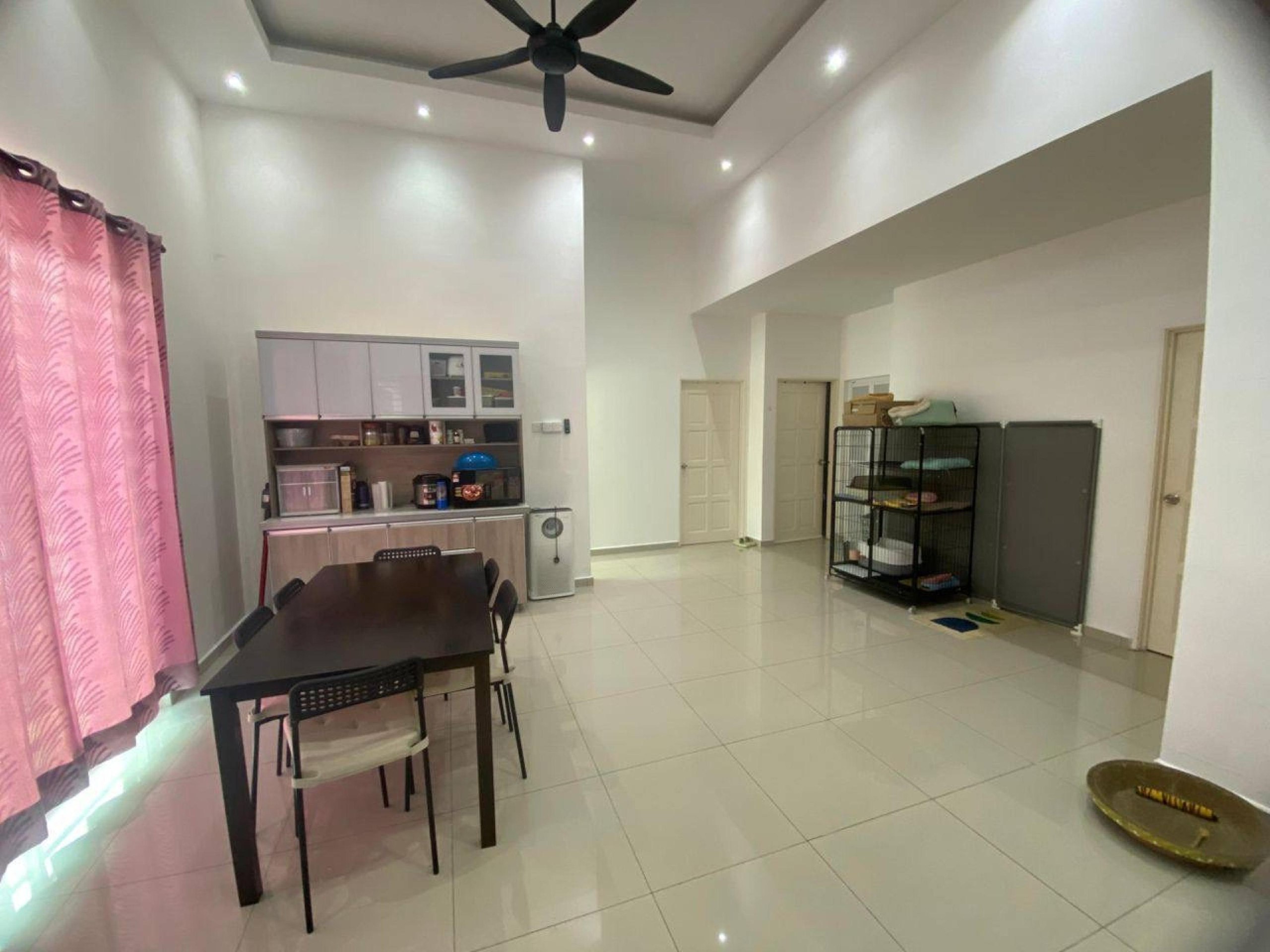 RUMAH SEMI D CORNERLOT TANAH LUAS DI KG MENTAUH KIJAL KEMAMAN
