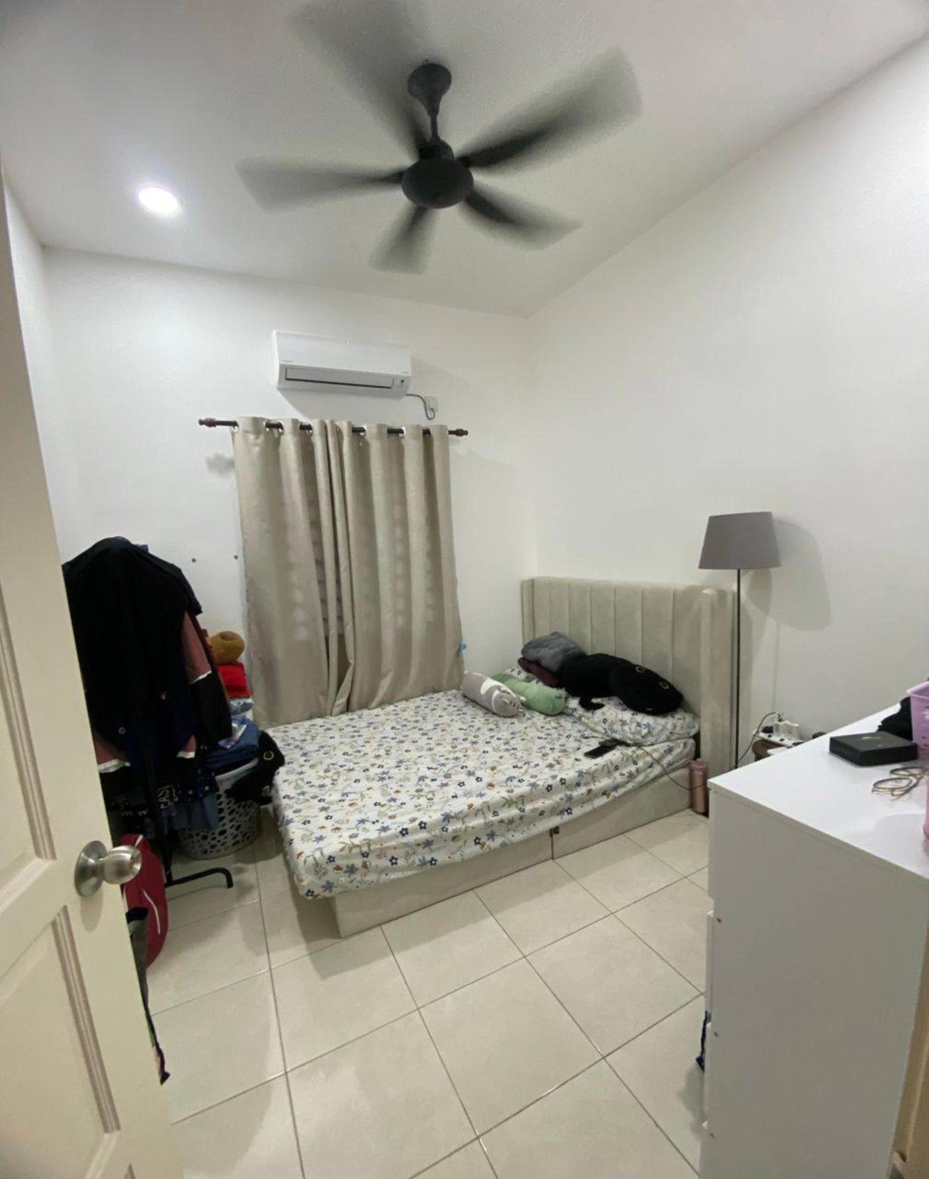 RUMAH SEMI D CORNERLOT TANAH LUAS DI KG MENTAUH KIJAL KEMAMAN