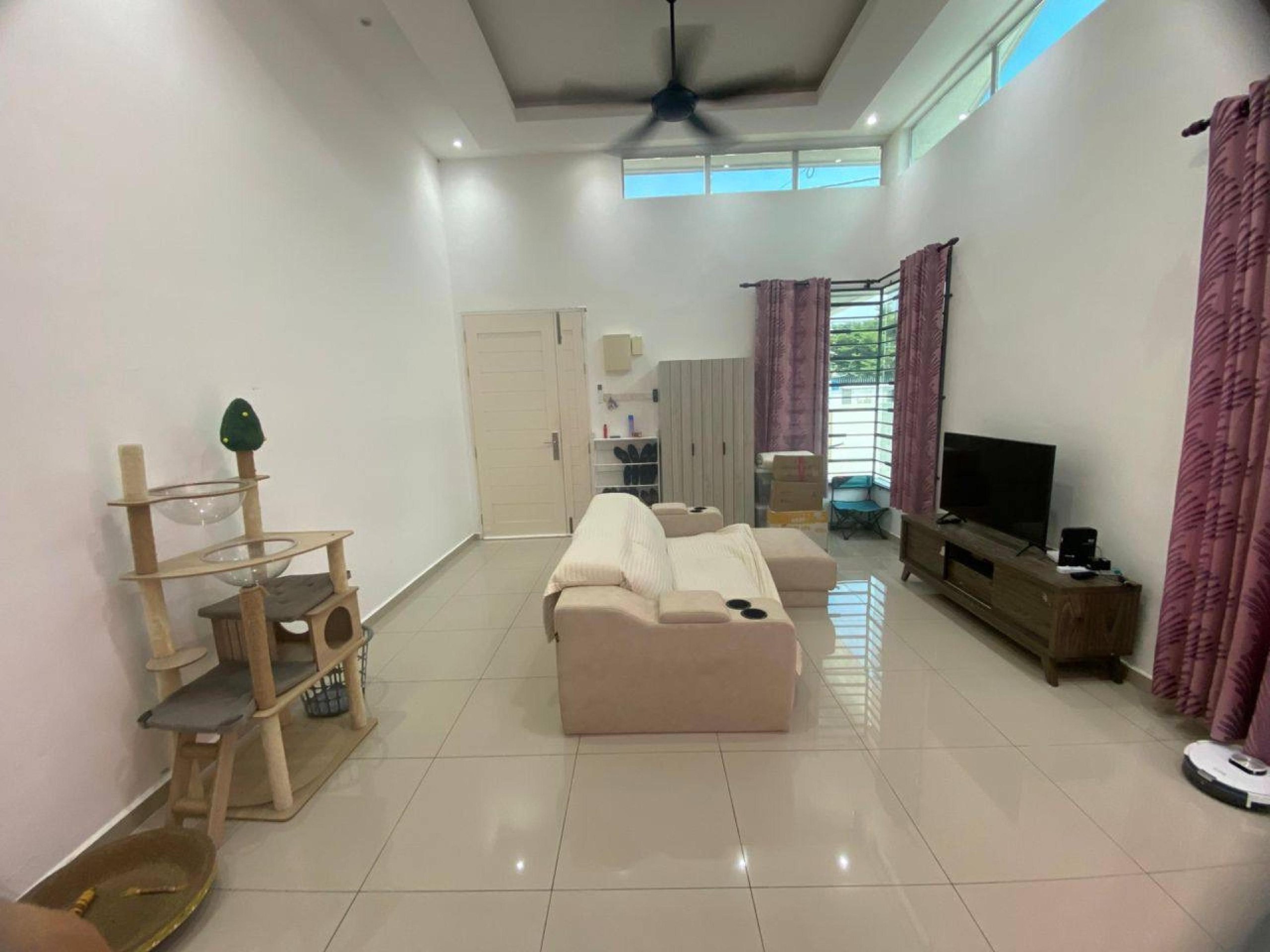 RUMAH SEMI D CORNERLOT TANAH LUAS DI KG MENTAUH KIJAL KEMAMAN