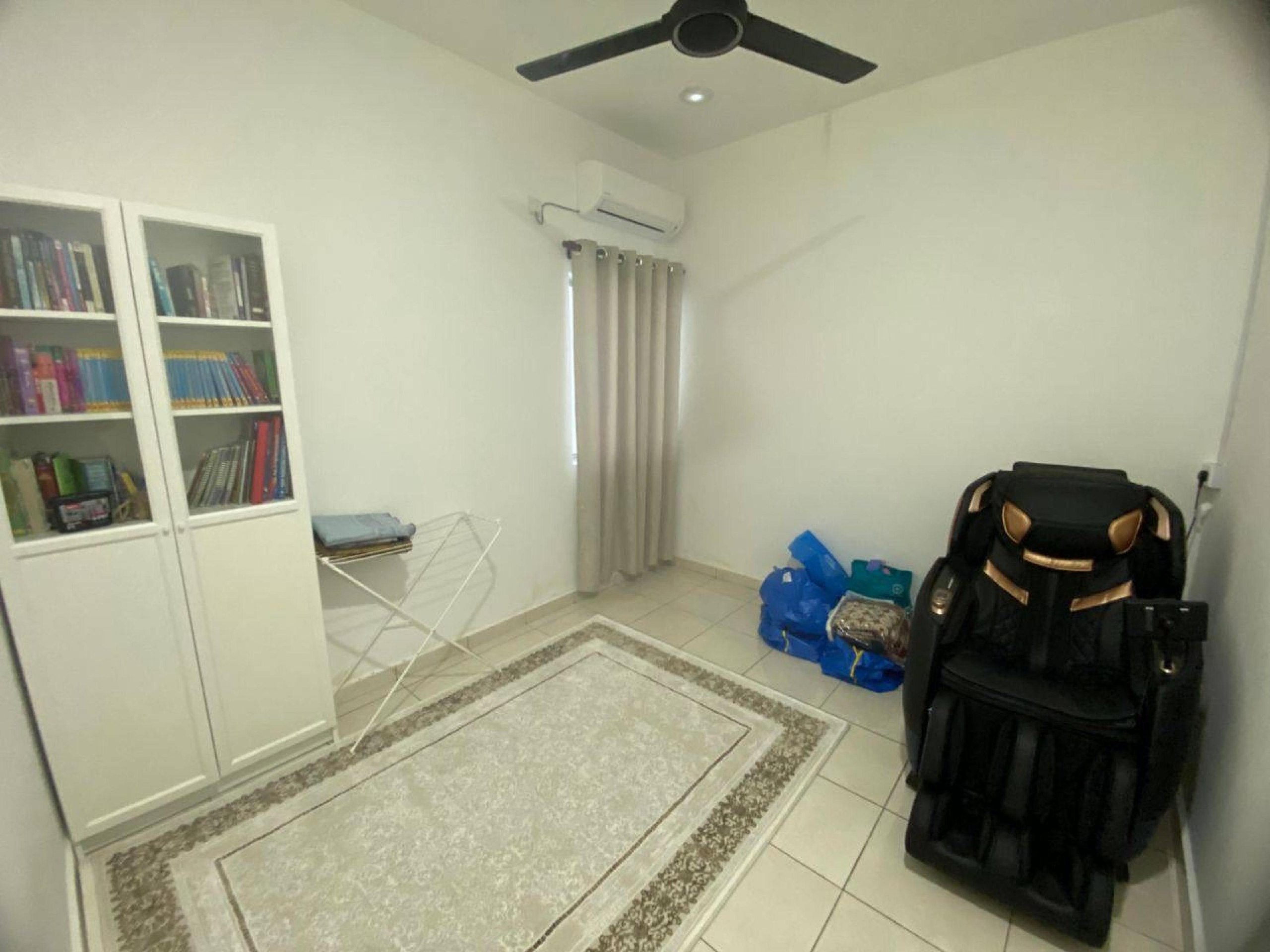 RUMAH SEMI D CORNERLOT TANAH LUAS DI KG MENTAUH KIJAL KEMAMAN