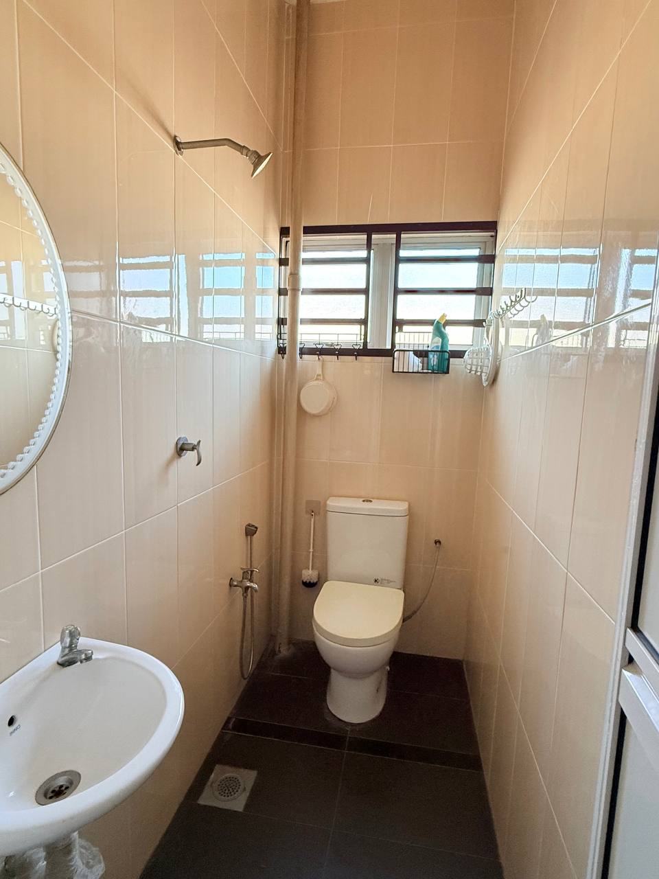 Rumah Teres 2 Tingkat di Taman Kemaman