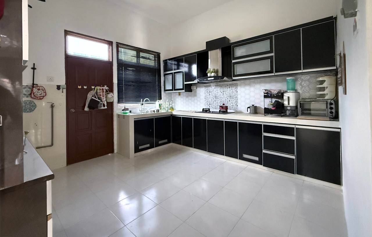 Rumah Semi-D 2 Tingkat di Pengkalan Pandan, Chukai