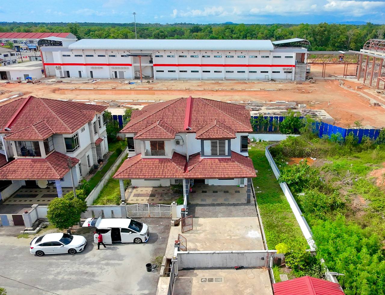 Rumah Semi-D 2 Tingkat di Pengkalan Pandan, Chukai