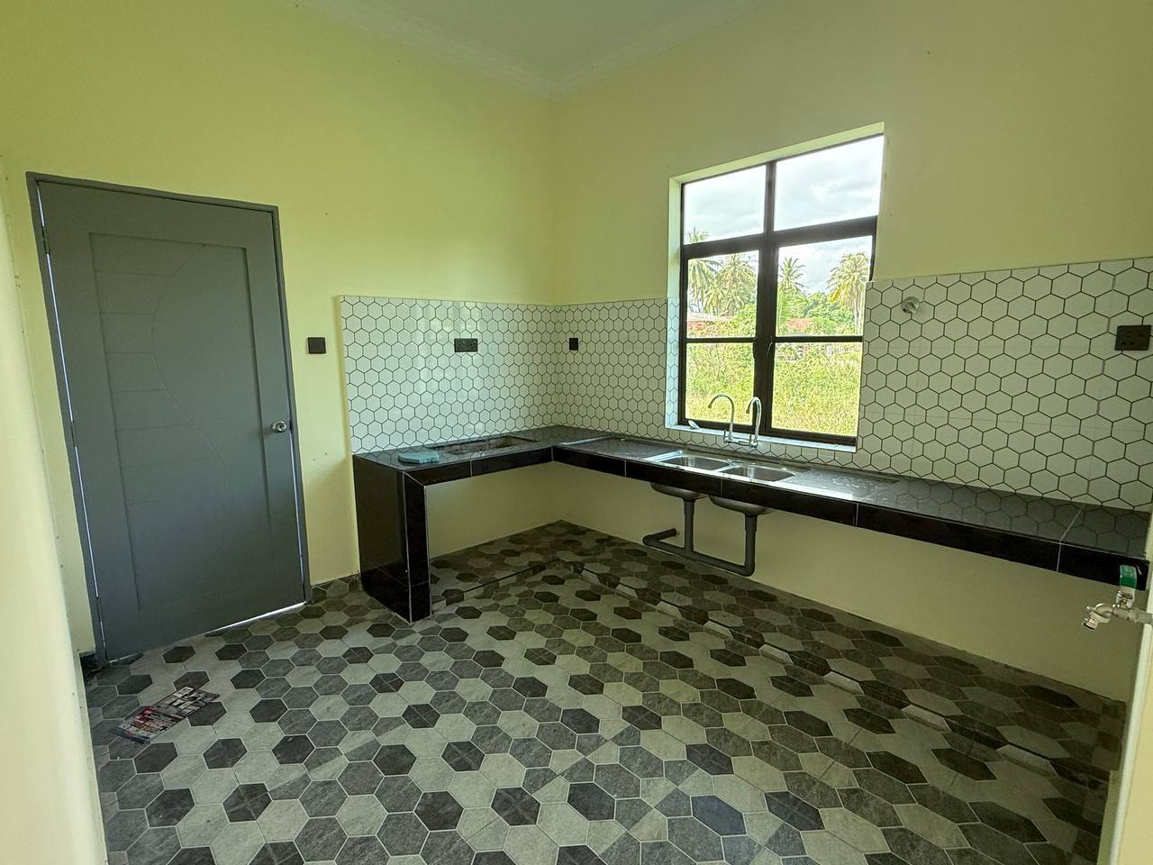 2 Unit Semi - D di Kijal Untuk Dijual
