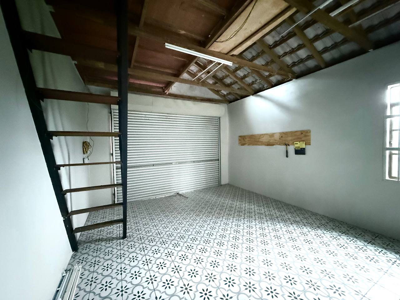 Semi - D Corner Lot di Bukit Kuang