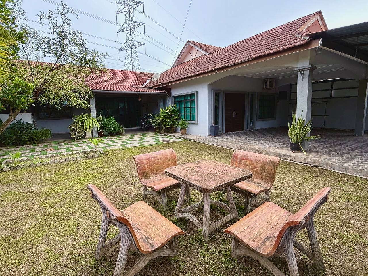 Semi - D Corner Lot di Bukit Kuang