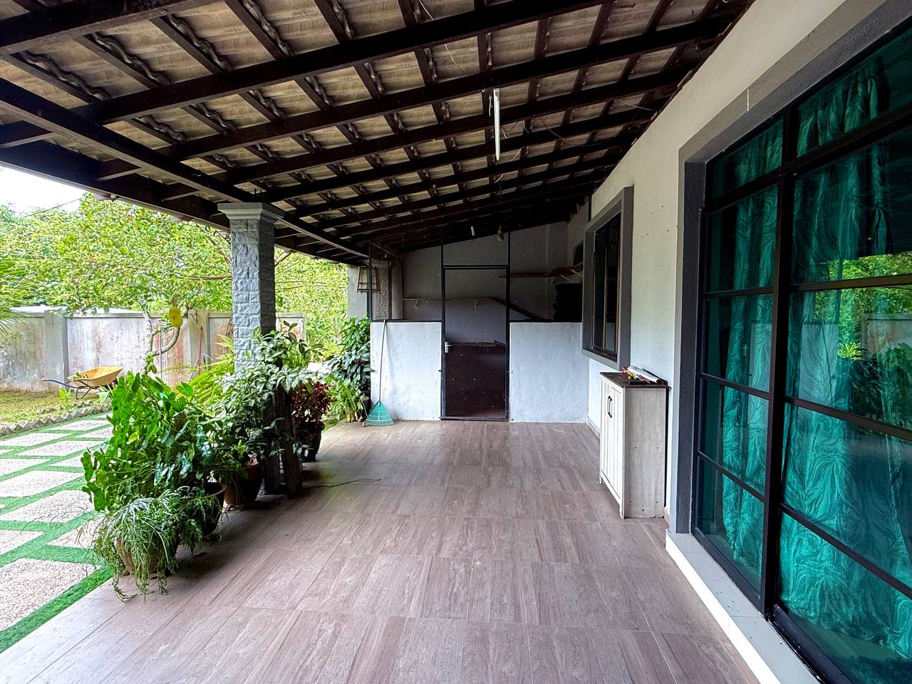 Semi - D Corner Lot di Bukit Kuang