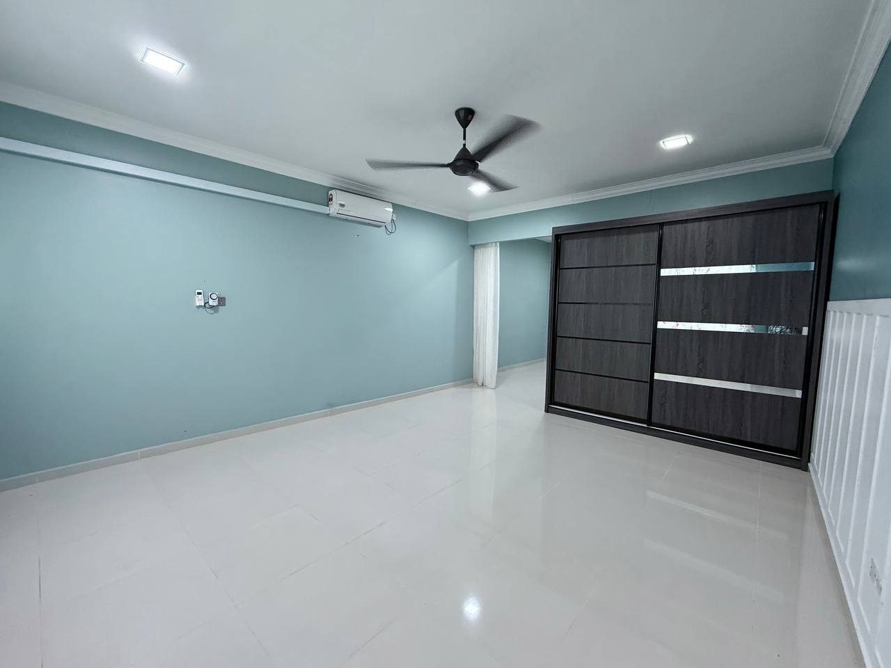 Semi - D Corner Lot di Bukit Kuang