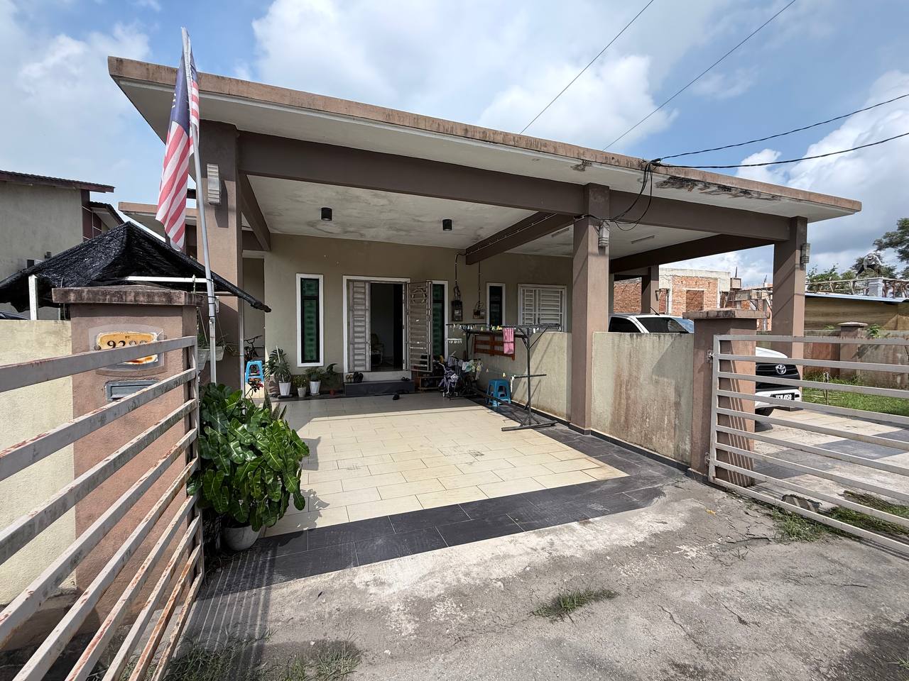 Rumah Semi-D Bukit Kuang, Chukai (Fully Furnished)