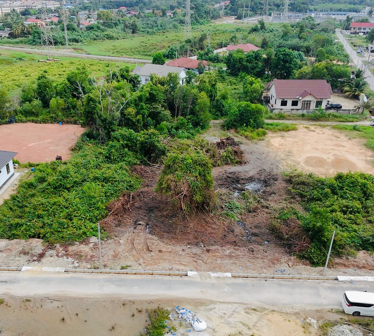 Tanah Lot Saiz 5651 sqft di Fikri, Chukai