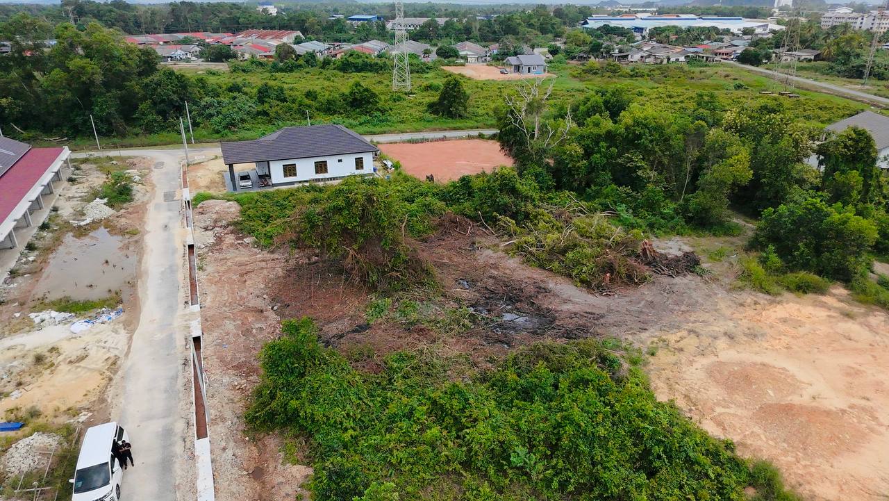 Tanah Lot Saiz 5651 sqft di Fikri, Chukai