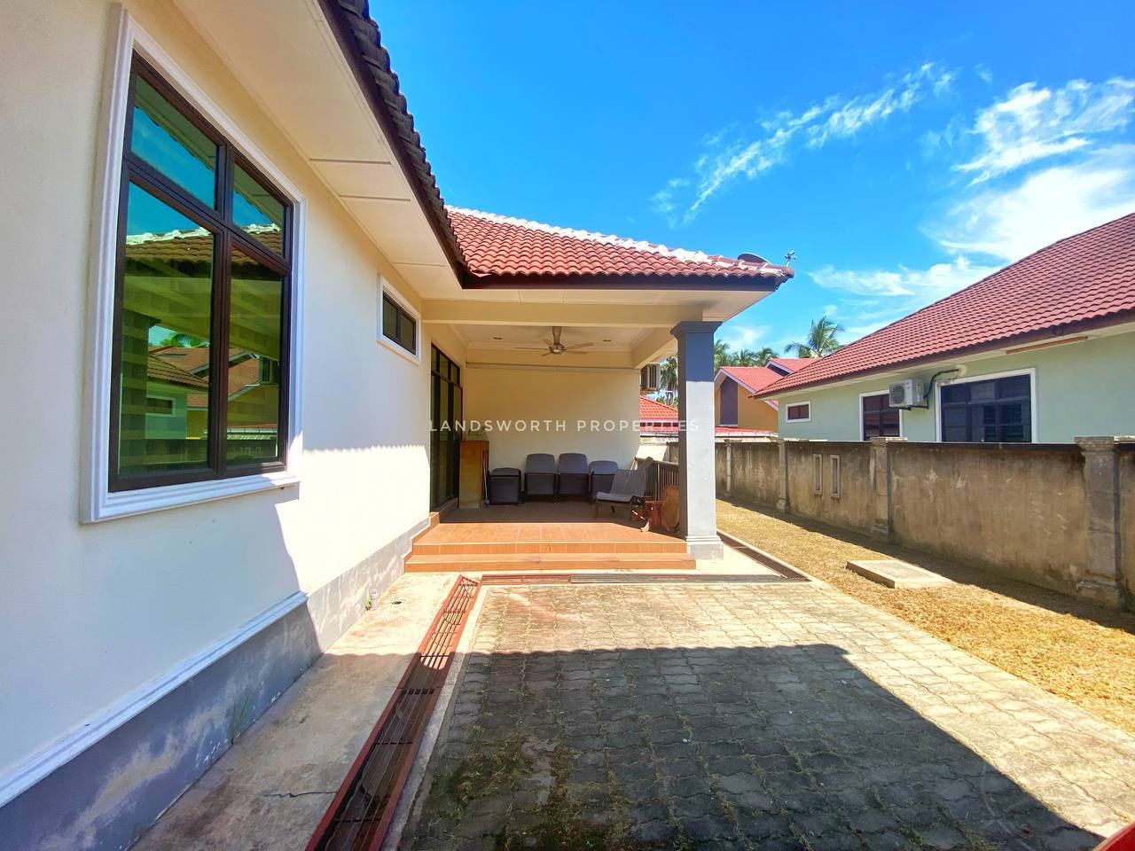 Rumah Banglo di Meraga Beris, Kijal