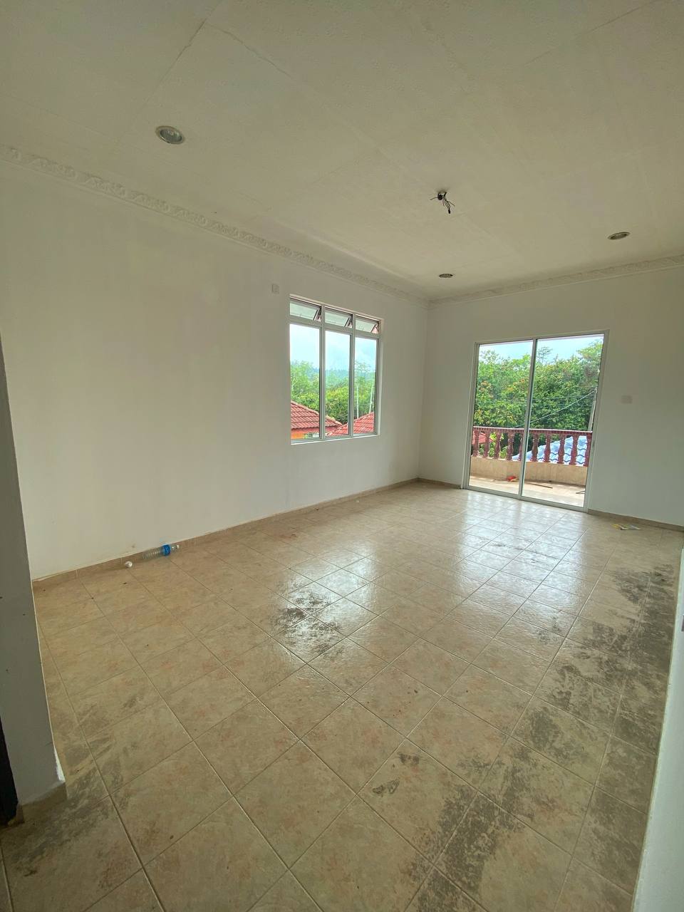 Rumah Banglo 1 1/2 Tingkat di Taman Fikri, Chukai