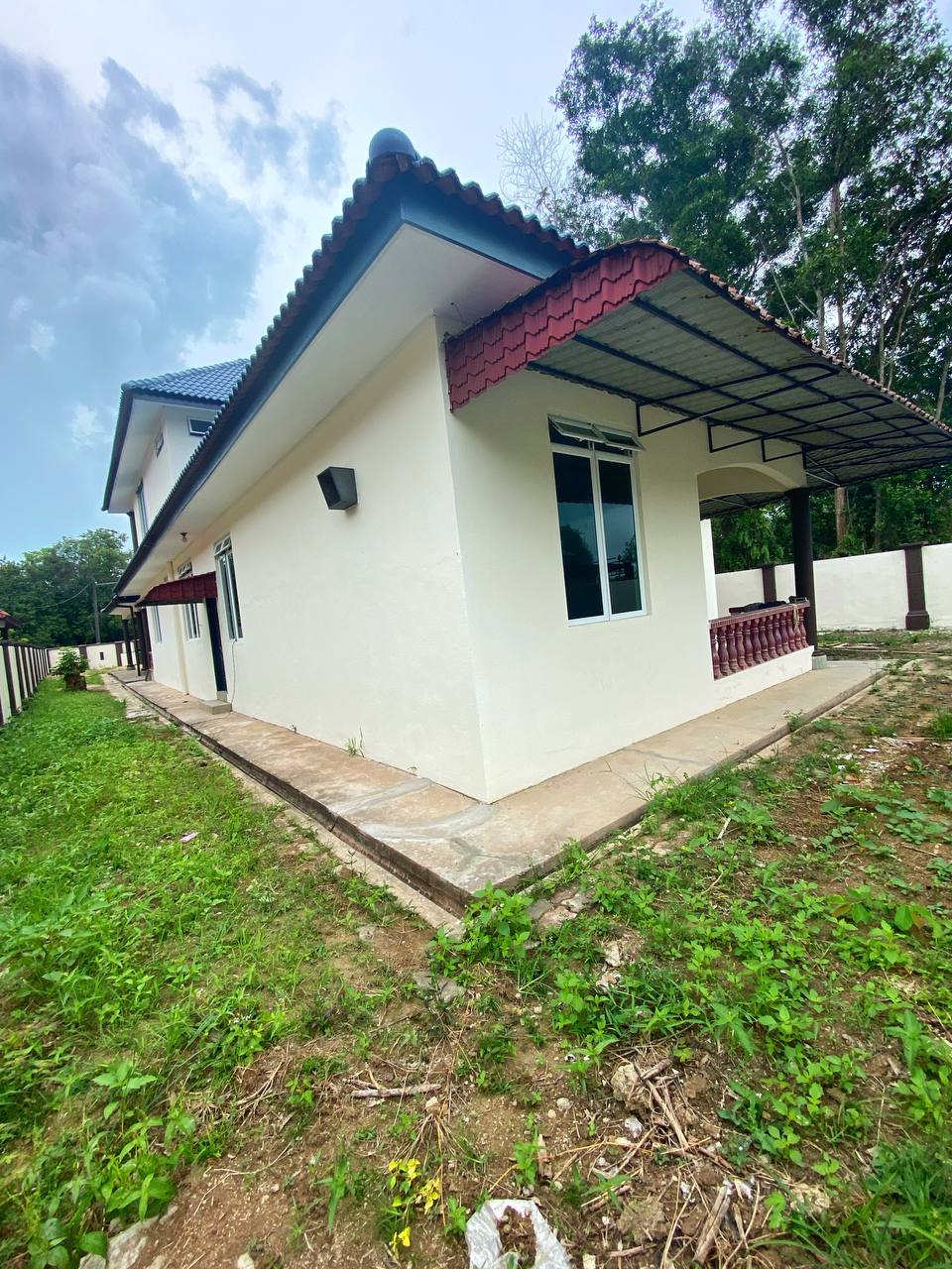 Rumah Banglo 1 1/2 Tingkat di Taman Fikri, Chukai