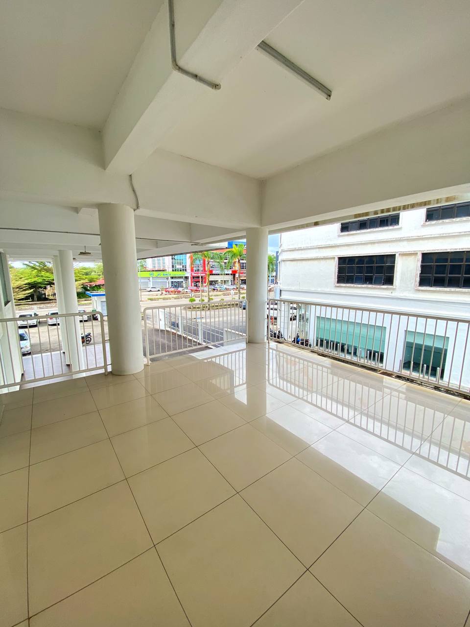 Bangunan Wisma 3 Tingkat di Bandar Chukai, Kemaman