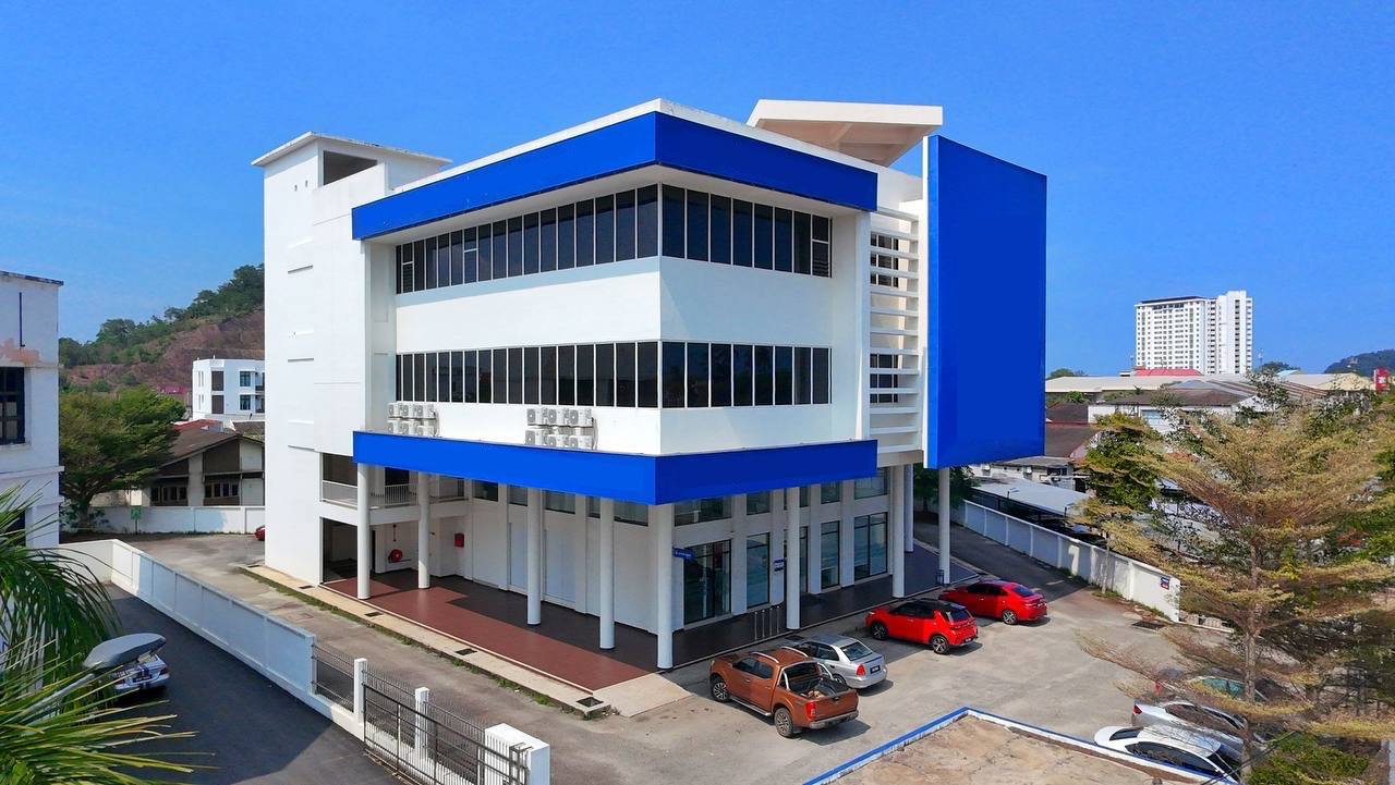 Bangunan Wisma 3 Tingkat di Bandar Chukai, Kemaman