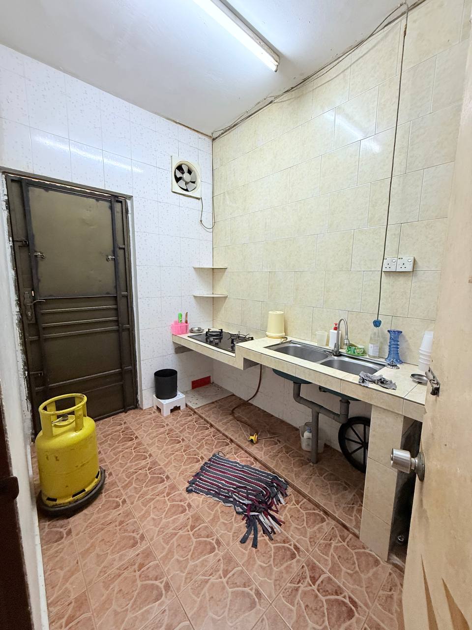 Rumah Teres 2 Tingkat di Taman Perwaja, Kemaman
