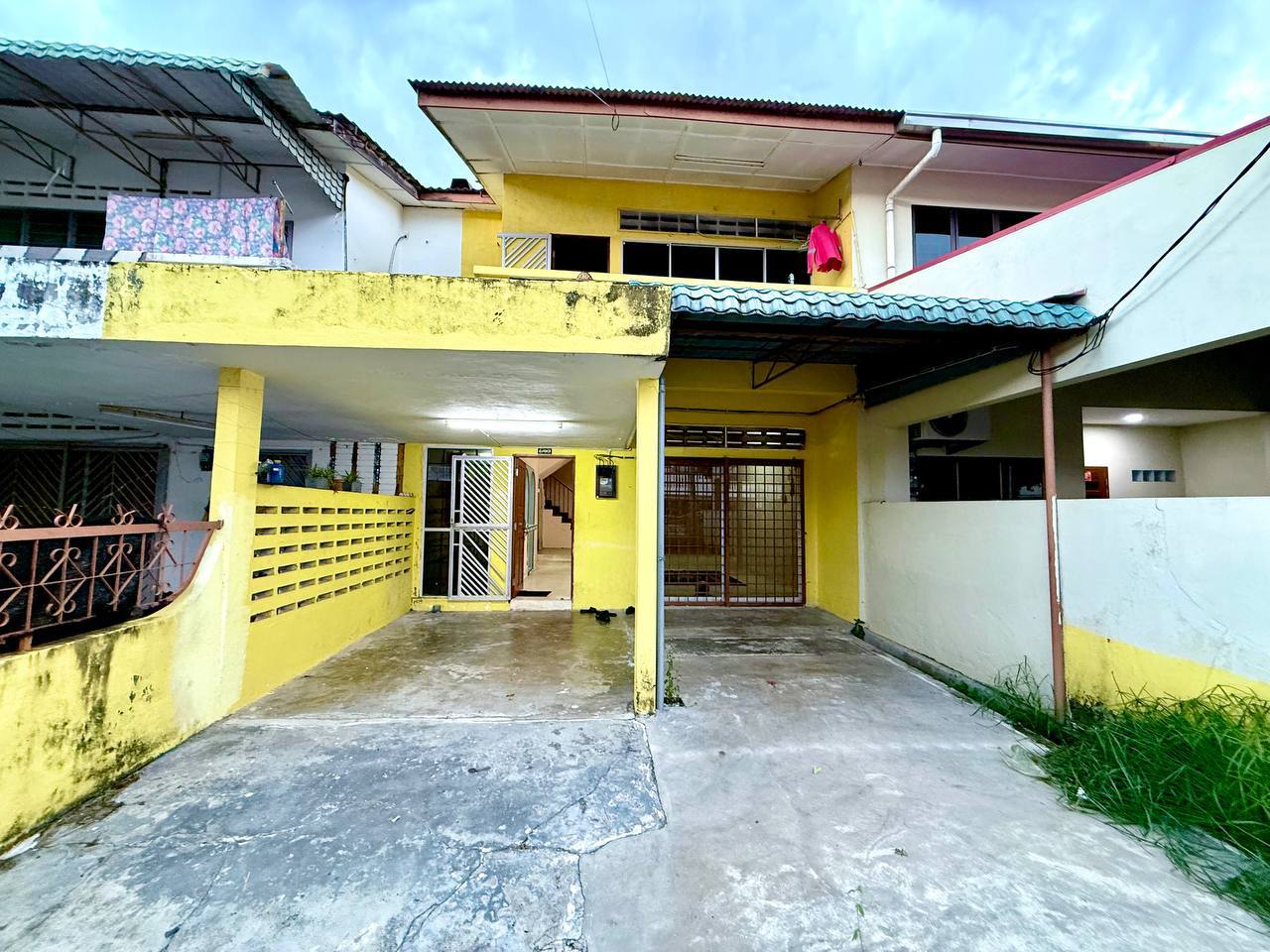 Teres Double Storey Geliga Bahagia, Chukai