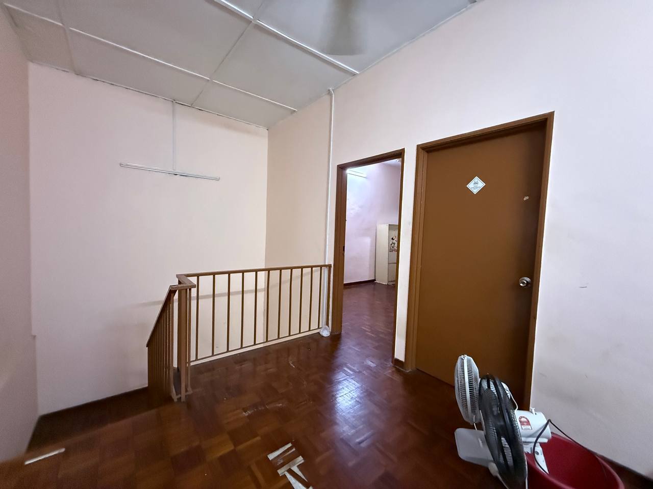 Teres Double Storey Geliga Bahagia, Chukai