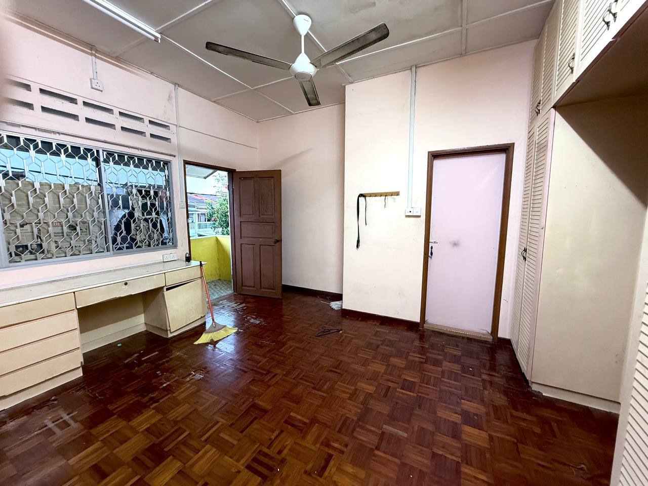 Teres Double Storey Geliga Bahagia, Chukai