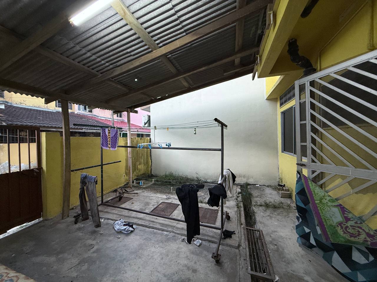 Teres Double Storey Geliga Bahagia, Chukai