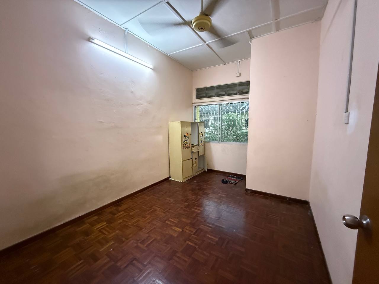 Teres Double Storey Geliga Bahagia, Chukai
