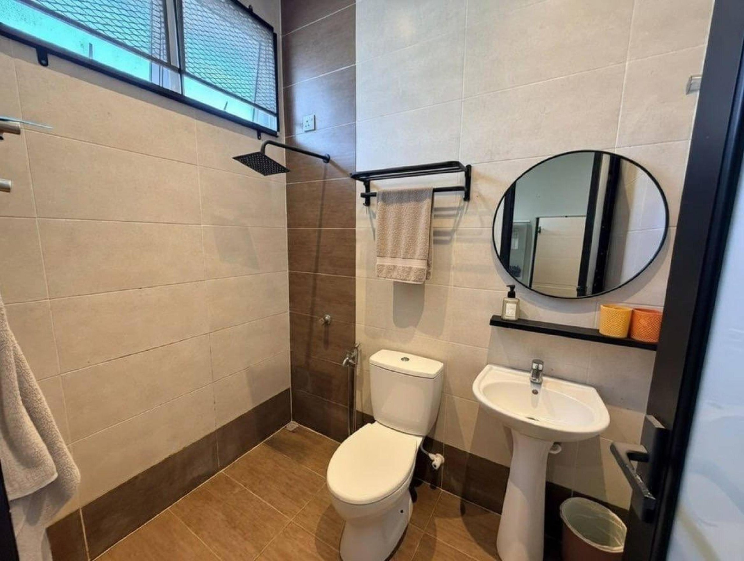 SEMI-D 2 TINGKAT BARU – KEMAMAN
