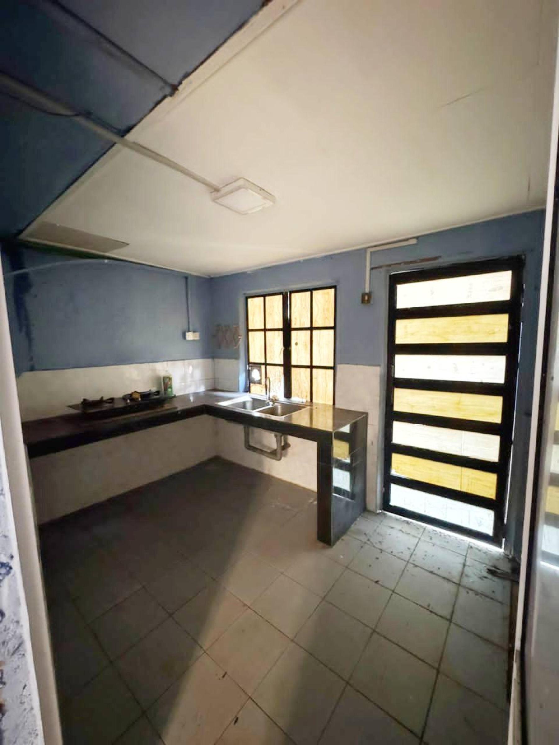 Teres 2 Tingkat, Taman Sri Pandan 3, Gong Pauh, Kemaman