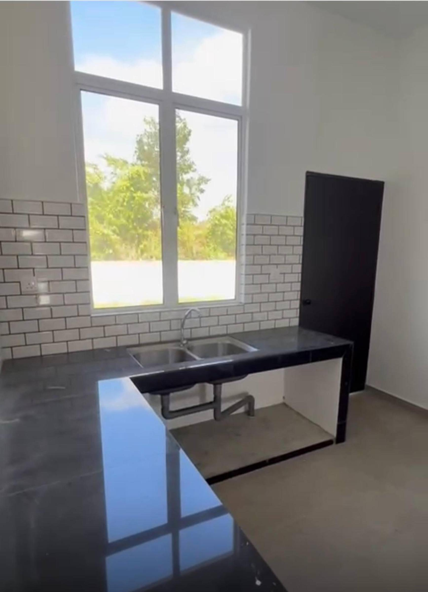 RUMAH SEMI D PAYA LASIR KIJAL KEMAMAN