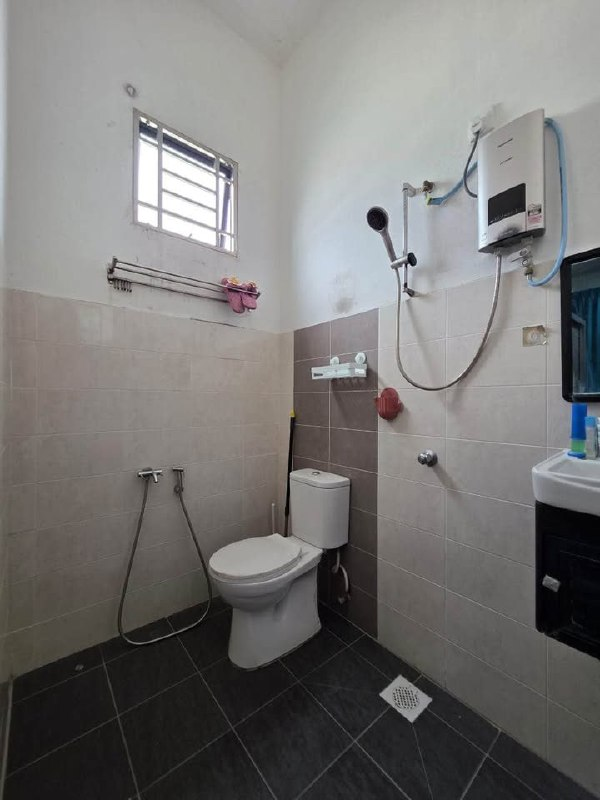 RUMAH TERES 1 TINGKAT, END LOT, BANDAR PUTRA MAK LAGAM KEMAMAN